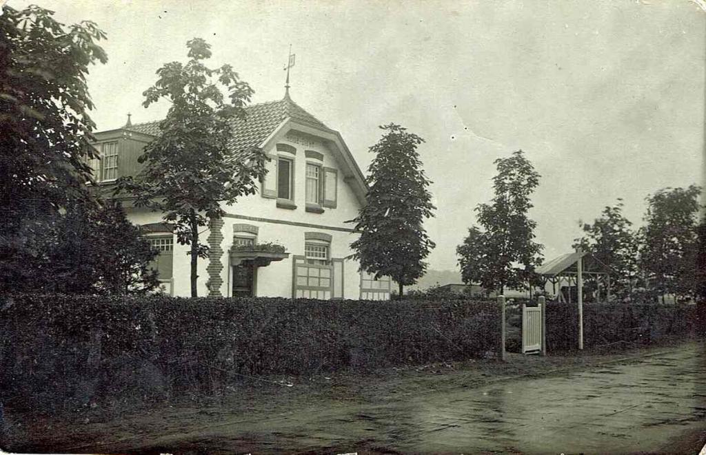 Lage+Naarderweg+nr++77+1923