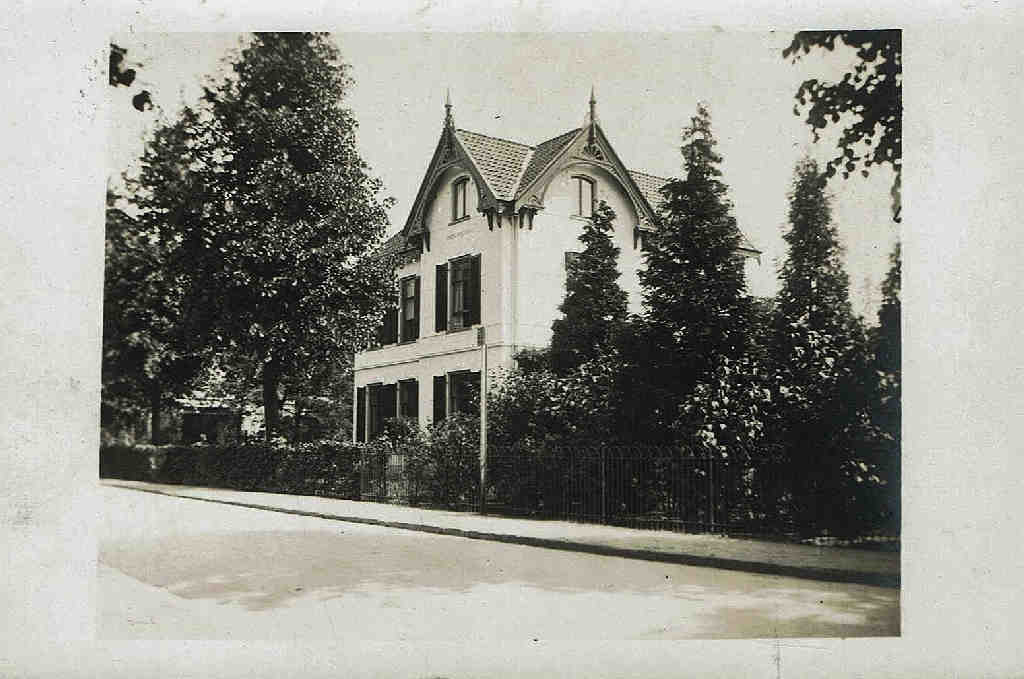 Albertus+Perkstraat+nr+15+hernummerd+naar+59+1916+Vila+Margaretha+bouwjaar+1895+J.+de+Groot