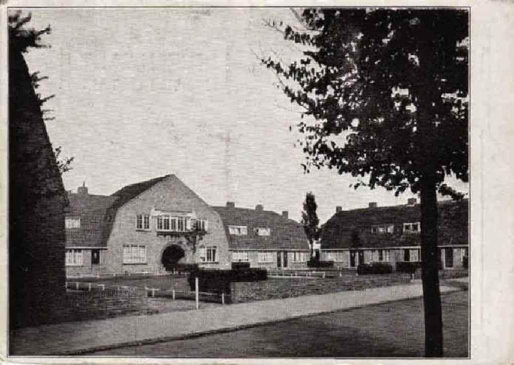 Neuweg+nr+232+1925+Pleintje+met+Leeszaal+W.M.+Dudok+Architectuur+Reeks
